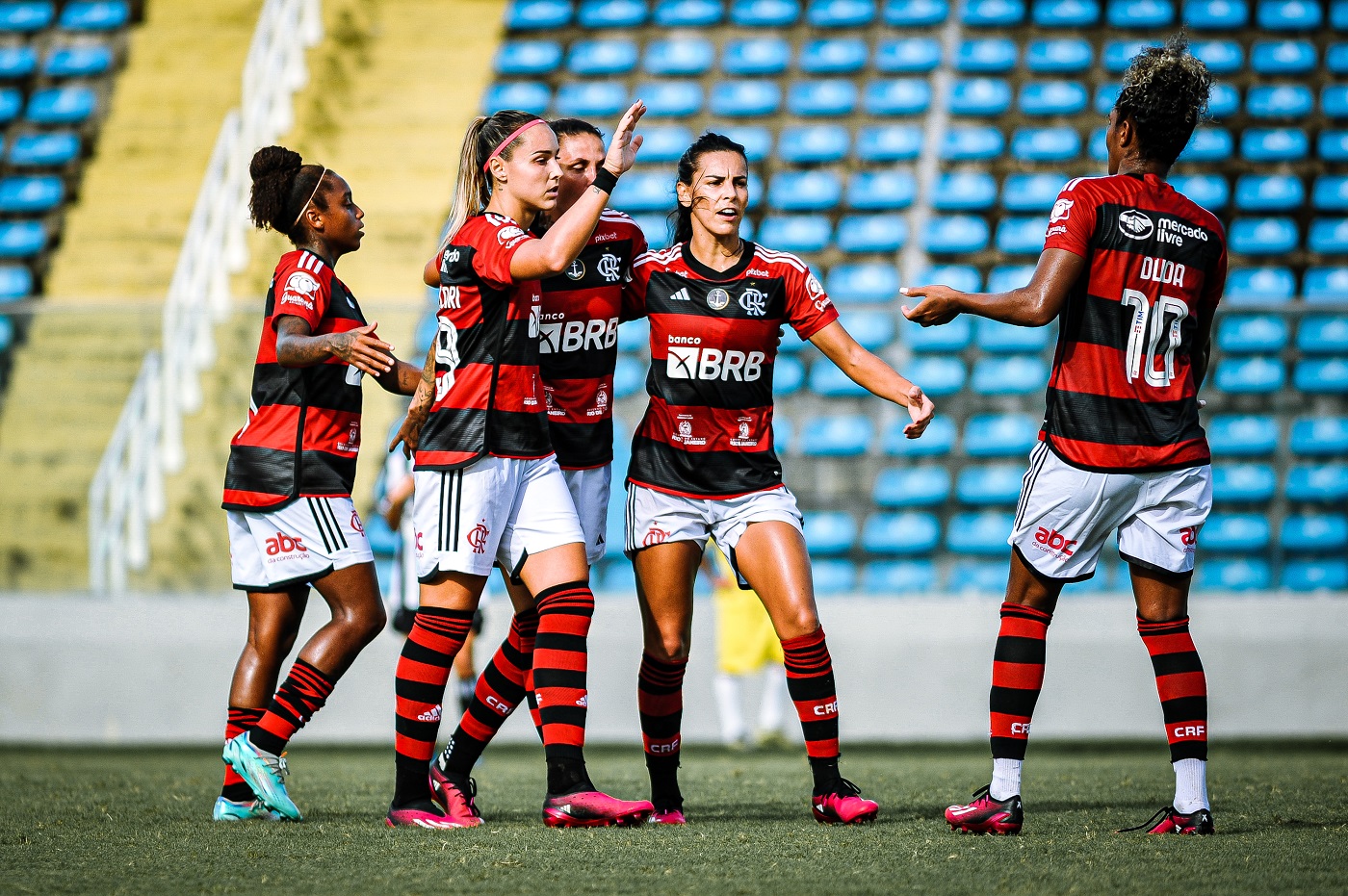 Ceará é goleado pelo Flamengo por 10 a 0 pela Supercopa Feminina - Jogada -  Diário do Nordeste