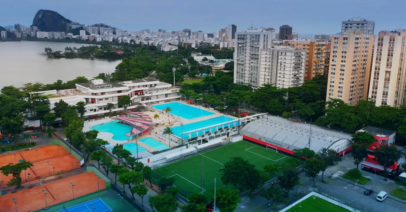 Clube Central - DIA DA NATAÇÃO 🏊 Na figura do nosso querido