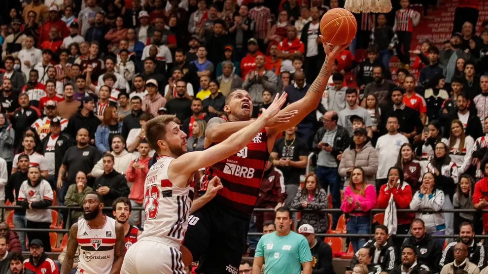 São Paulo vence Flamengo mais uma vez e vai à final do NBB