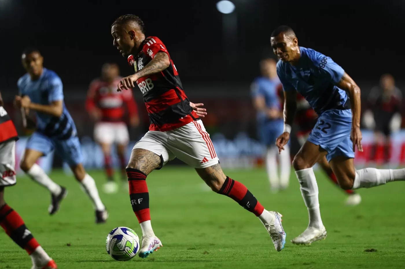 Flamengo vai jogar no Kleber Andrade contra o Athletico-PR